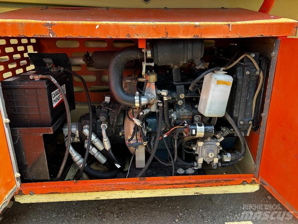 JLG 260 MRT Ножични работни платформи