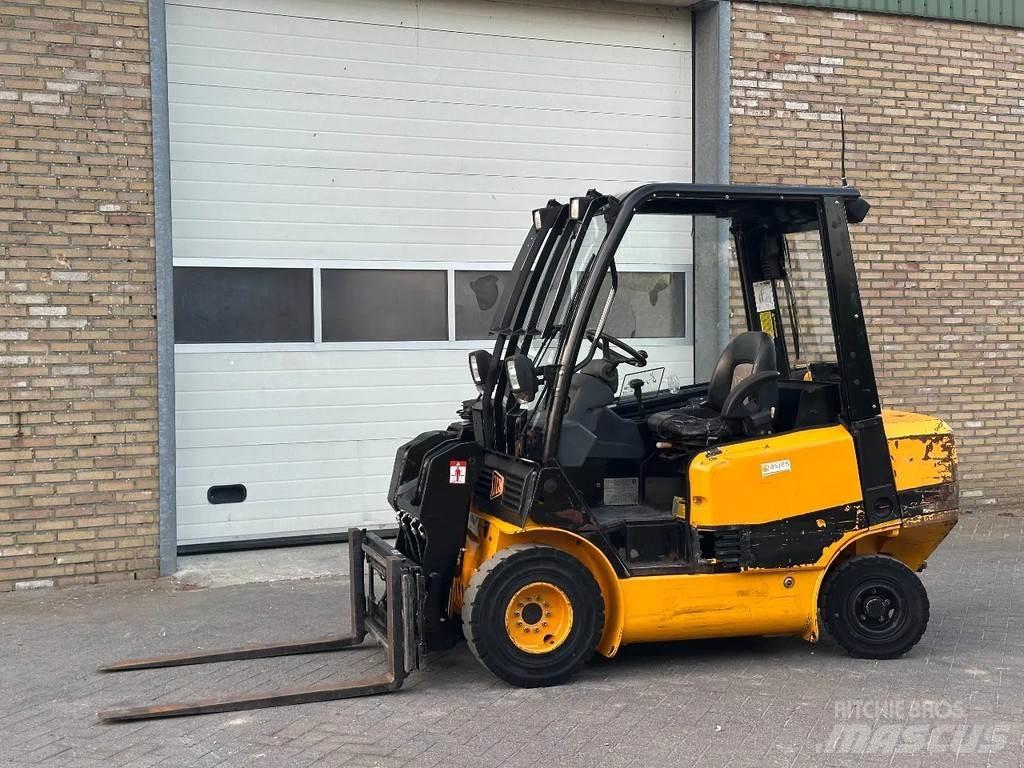 JCB TLT 2,5D Вилични кари-повдигачи - други