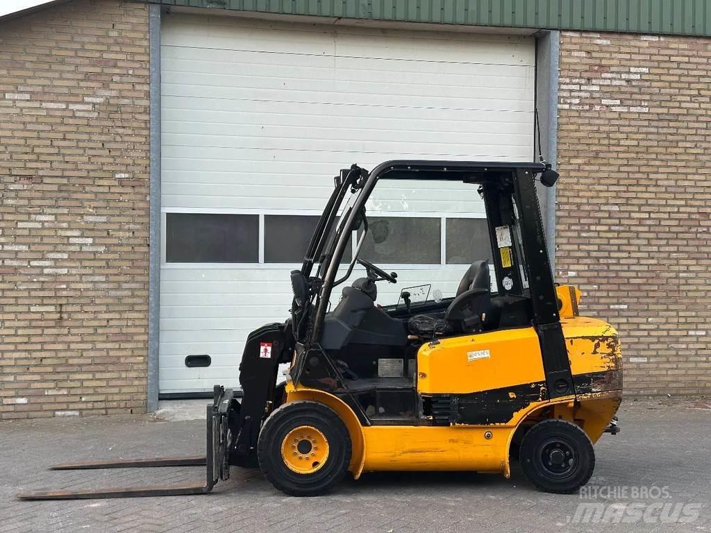 JCB TLT 2,5D Вилични кари-повдигачи - други