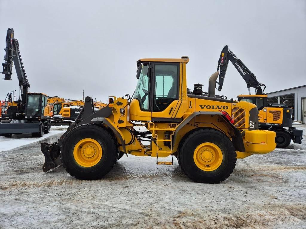 Volvo L 90 F Колесни товарачи
