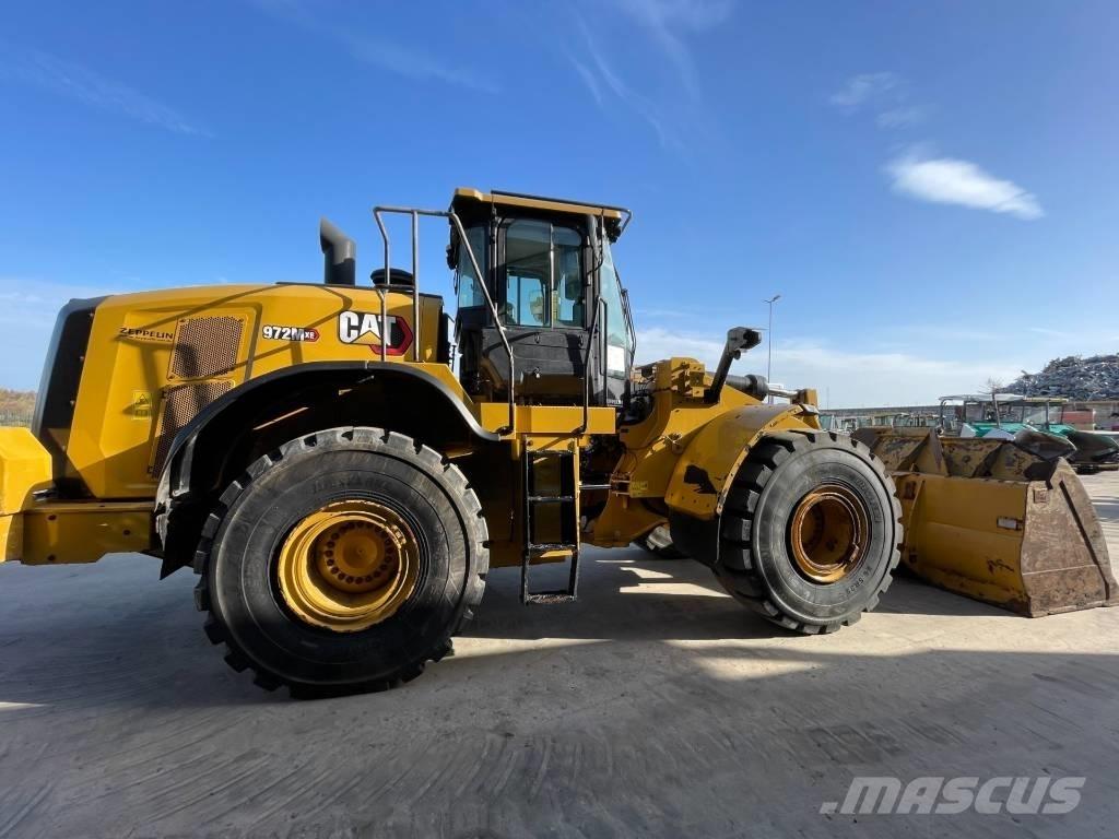 CAT 972M Колесни товарачи