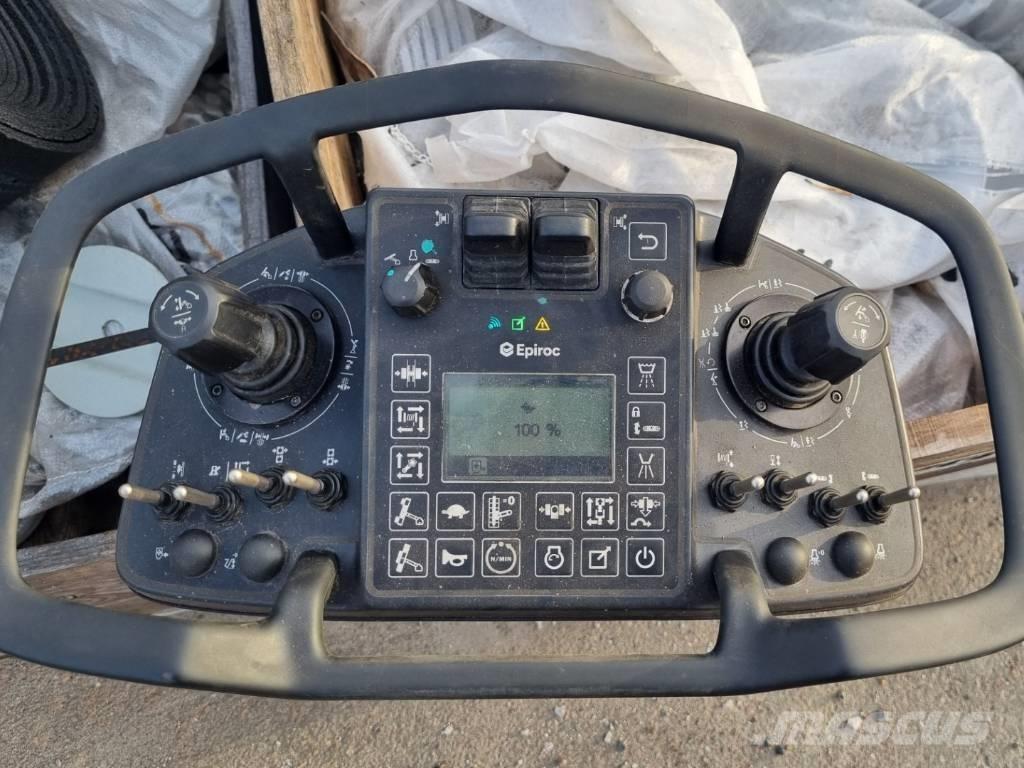 Epiroc FlexiROC T20R Апаратура за повърхностна редова сеидба