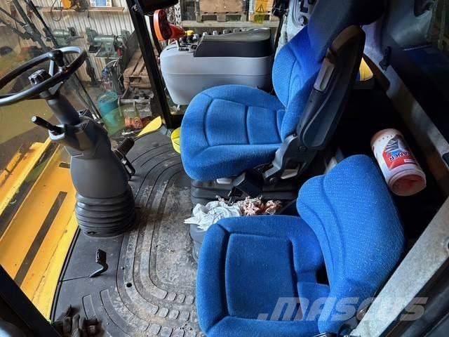 New Holland CX 8080 Комбайни