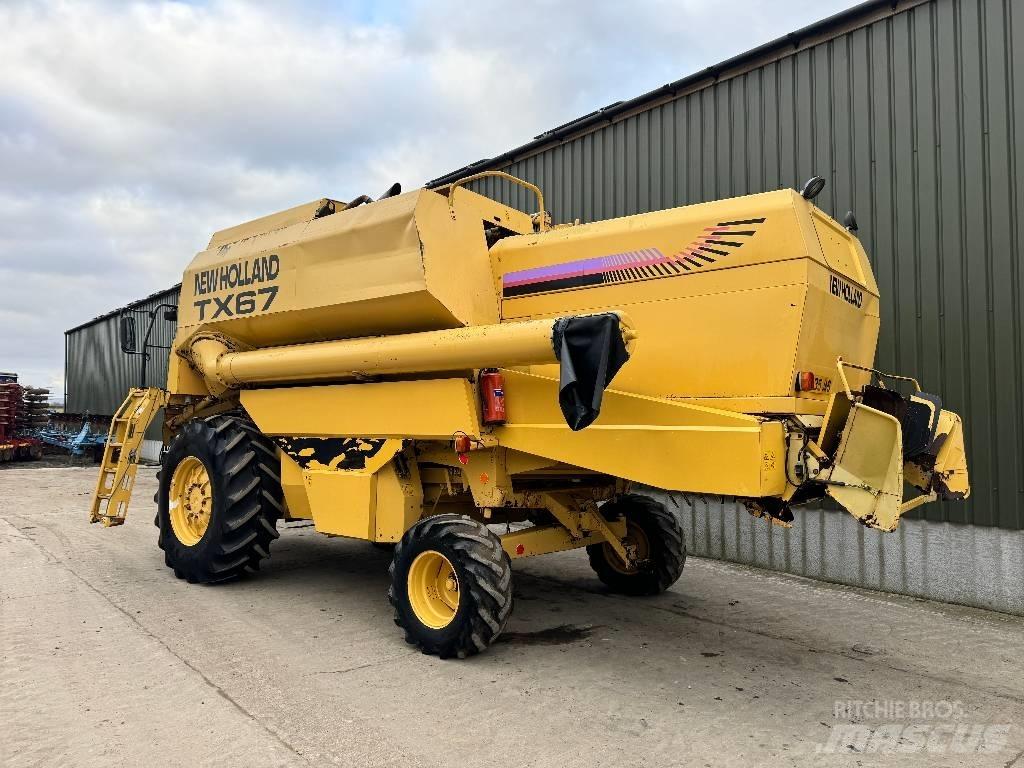 New Holland TX 67 Комбайни