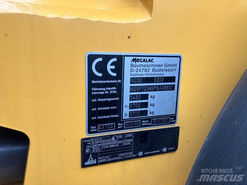 Mecalac AX 700 Колесни товарачи