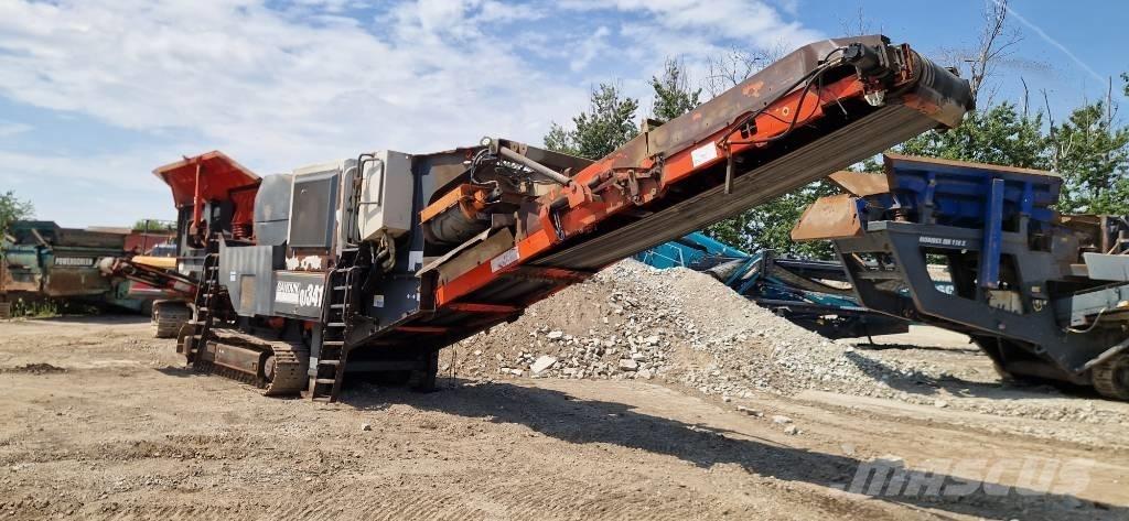 Sandvik QJ 341 Мобилни трошачки
