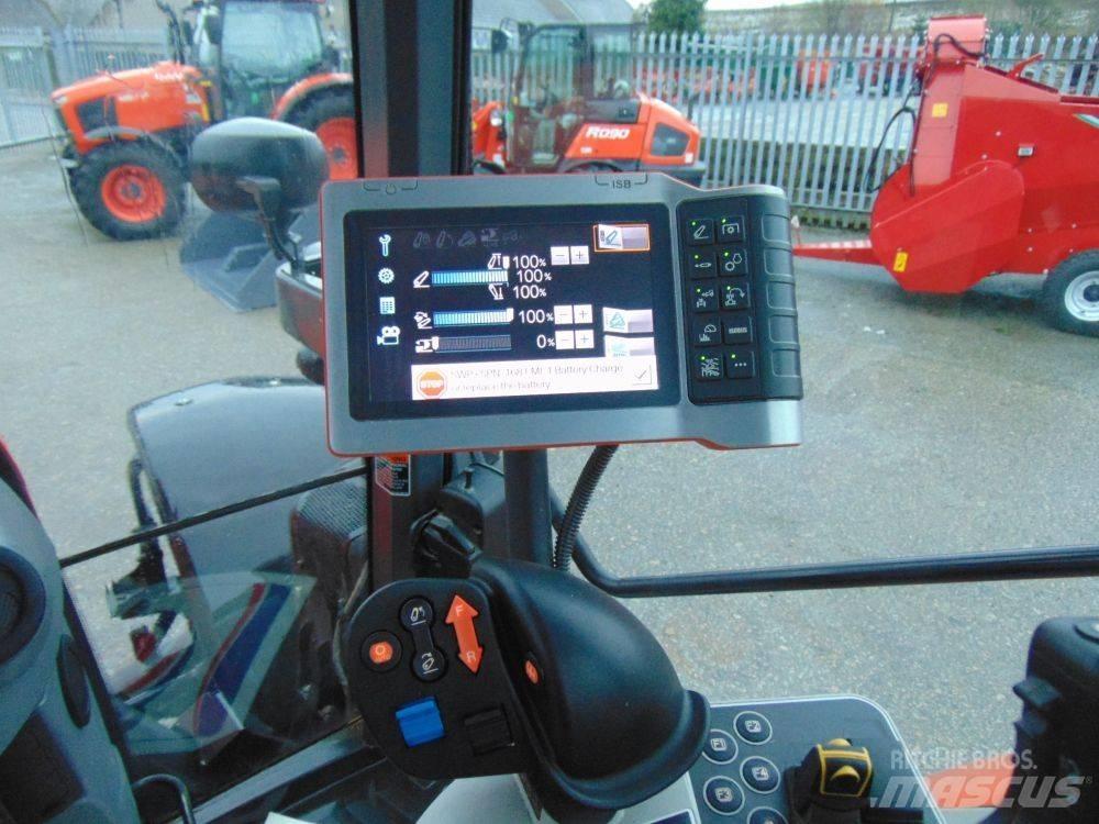 Kubota M 7151 Трактори