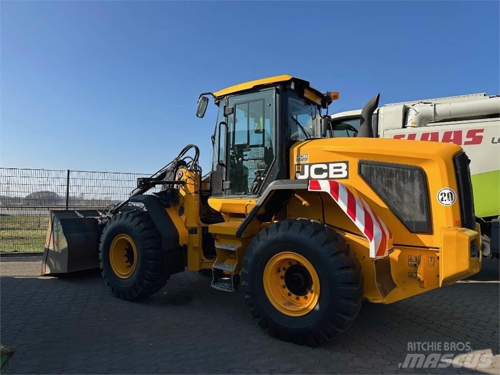 JCB 427 HT Колесни товарачи