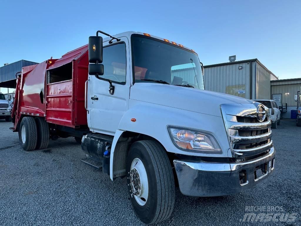 Hino 268 Камиони за отпадъци