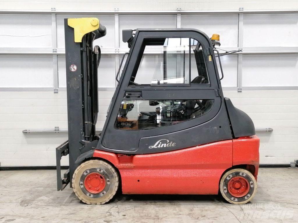 Linde E30-03 Електрически вилични кари-повдигачи
