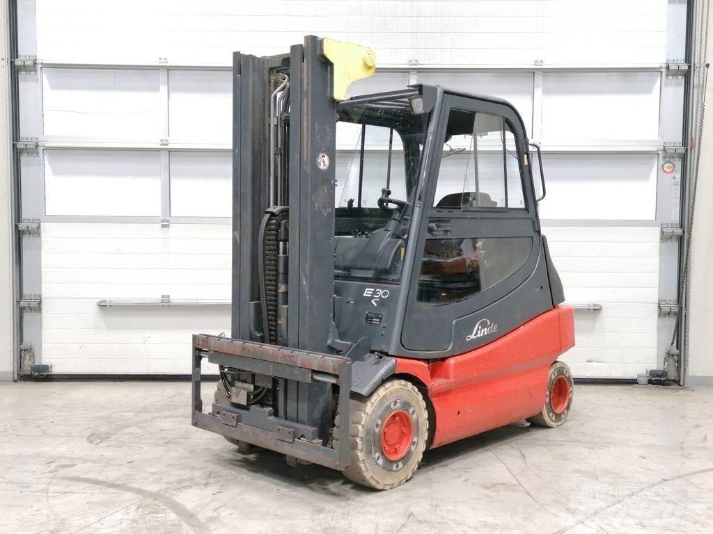 Linde E30-03 Електрически вилични кари-повдигачи