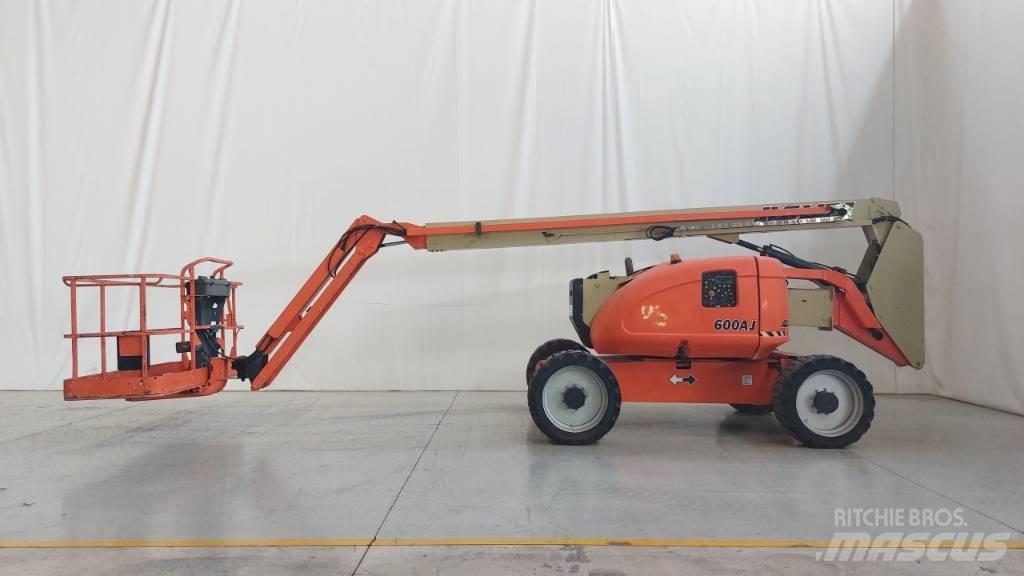 JLG 600 AJ Съчленени стрелови подемници