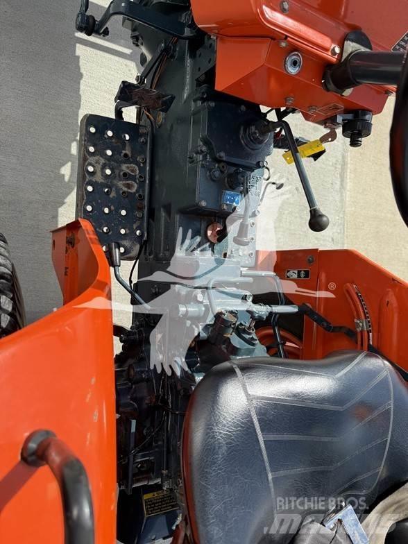 Kubota L2050 Трактори