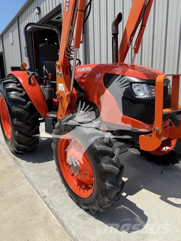 Kubota M7060 Трактори