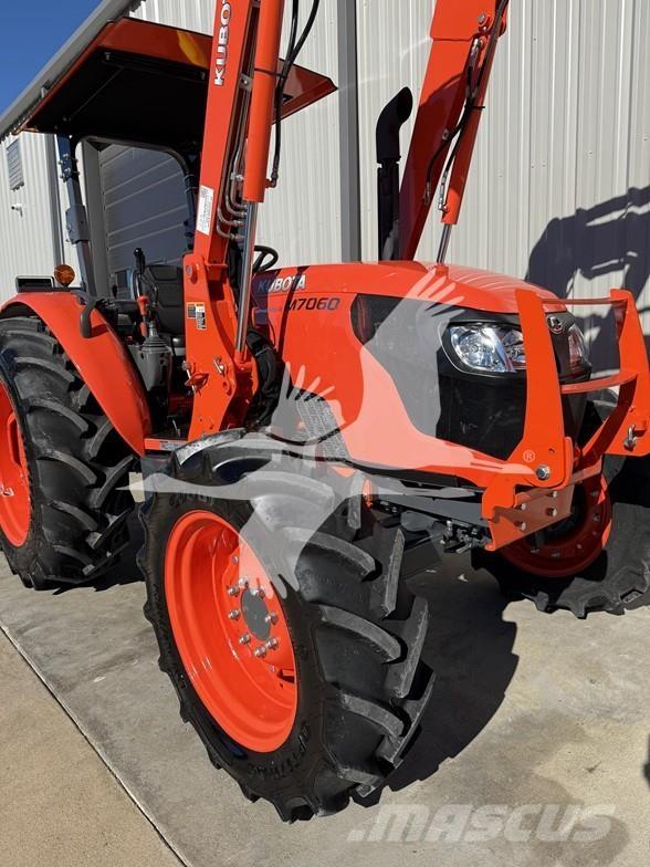 Kubota M7060 Трактори
