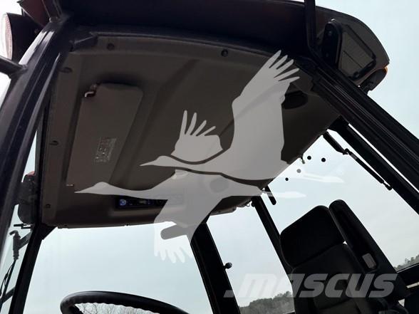 Kubota M7060 Трактори