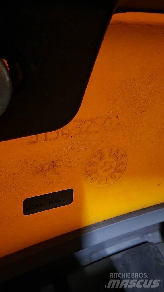 Jungheinrich EZS570 Влекачи