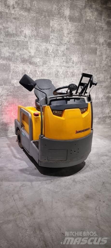 Jungheinrich EZS570 Влекачи