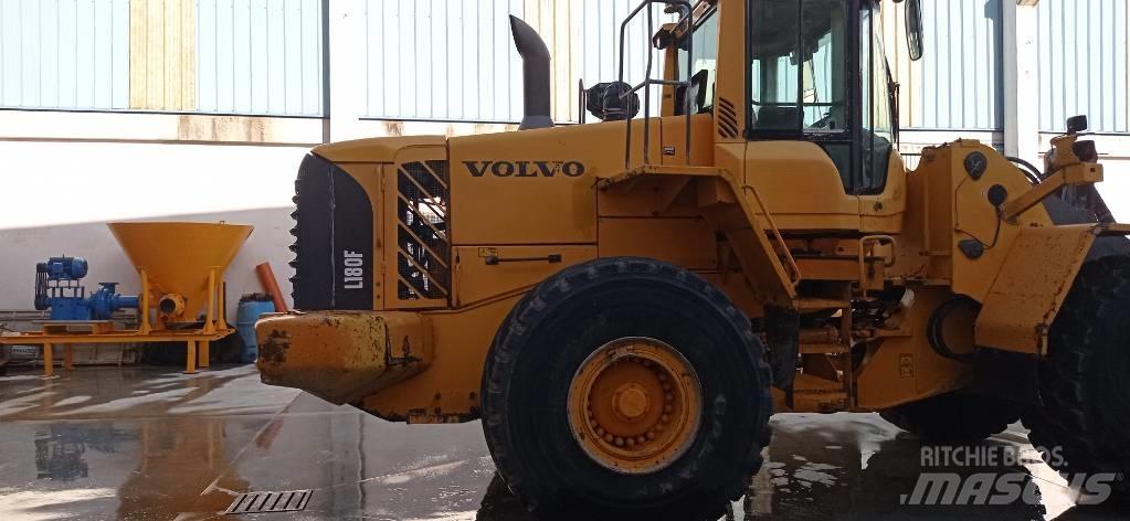 Volvo L 180 F Колесни товарачи