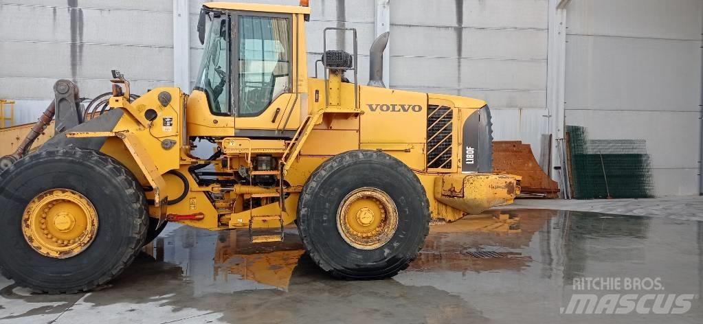 Volvo L 180 F Колесни товарачи