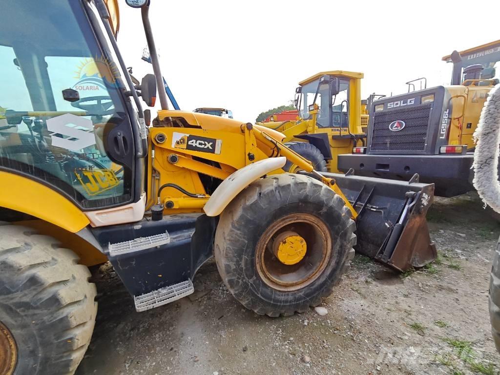 JCB 4CX Товарач със заден ексватор