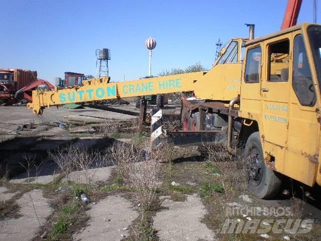 Kato 16T Кранове за тежък терен