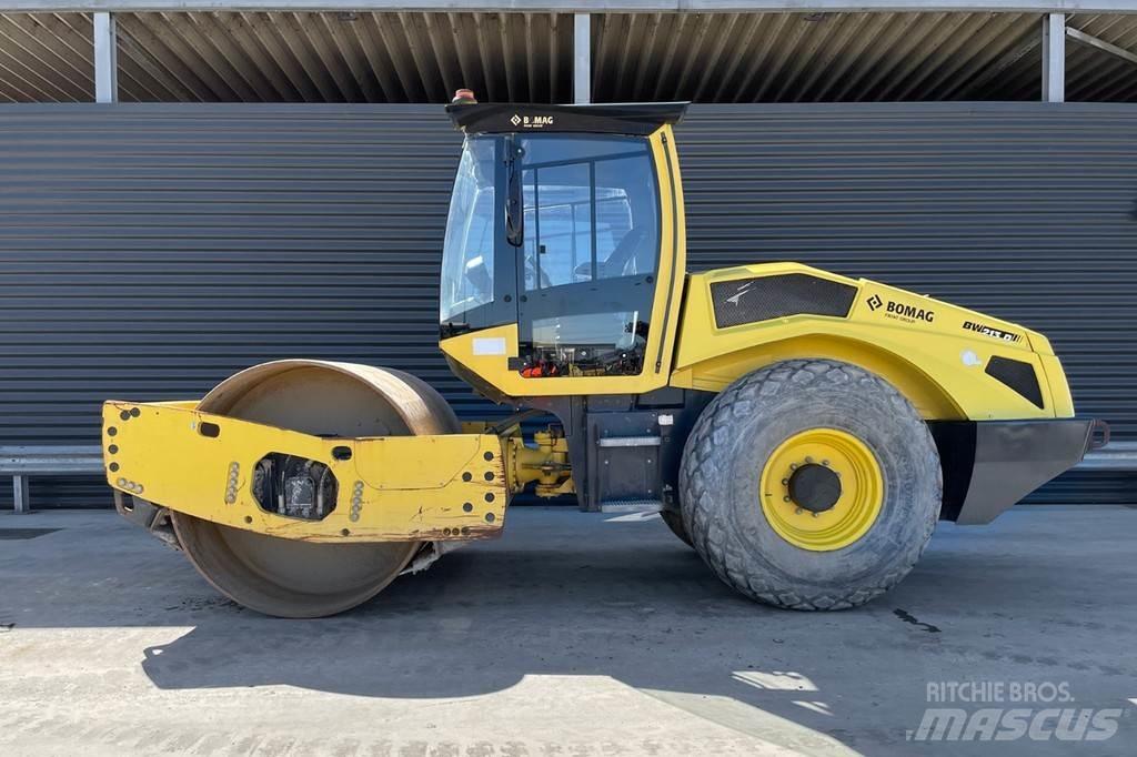 Bomag BW 213 D-5 Еднобарабанни ролки

