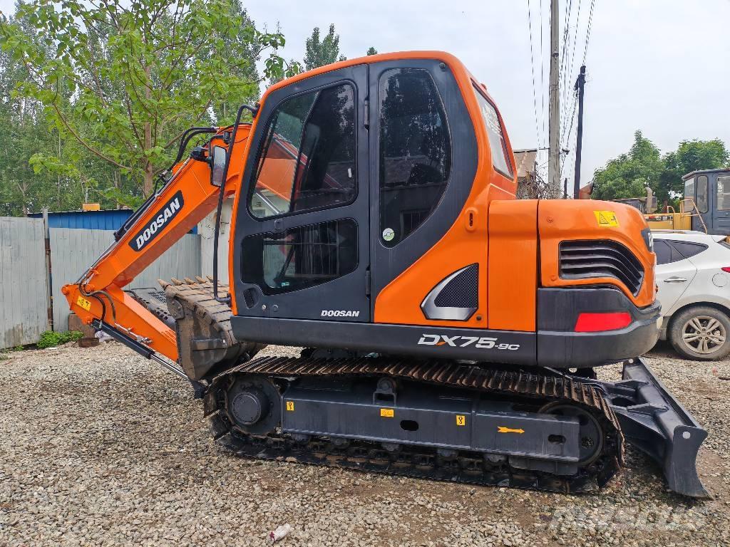 Doosan DX75-9C Средни екскаватори 7т - 12т