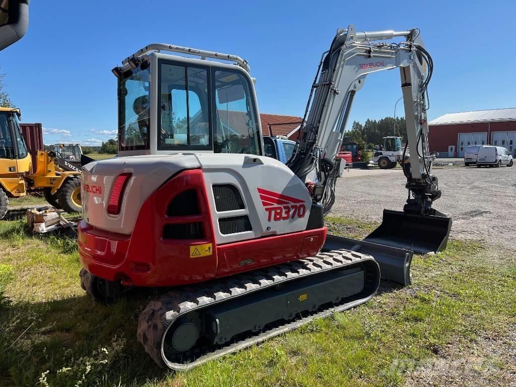 Takeuchi TB 370 Средни екскаватори 7т - 12т