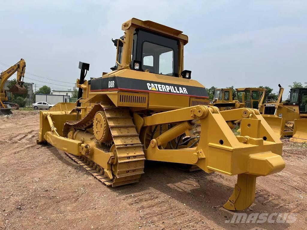 CAT D 8 R Верижни булдозери
