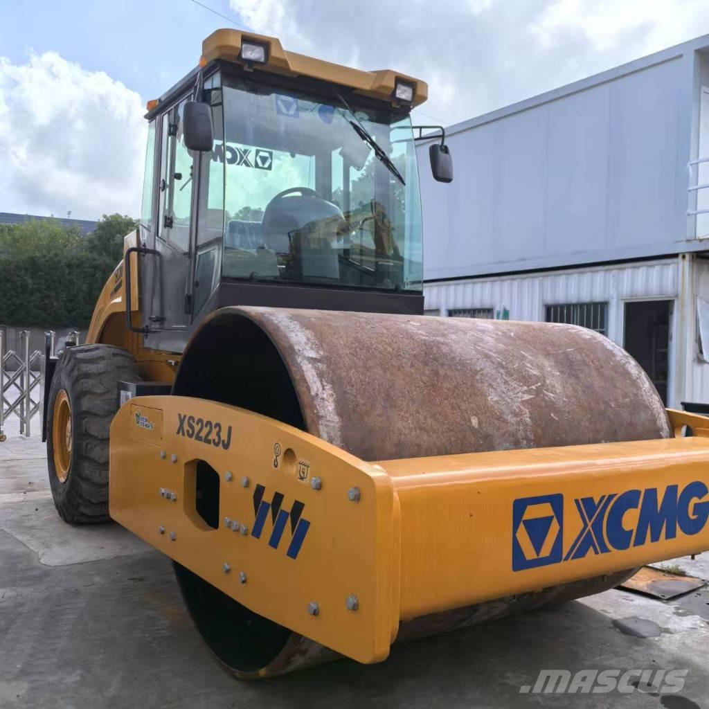 XCMG XS 223 J Еднобарабанни ролки
