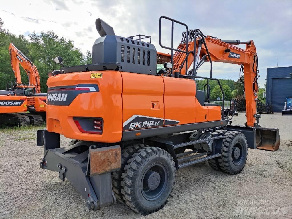 Doosan DX140W-7 Колесни екскаватори