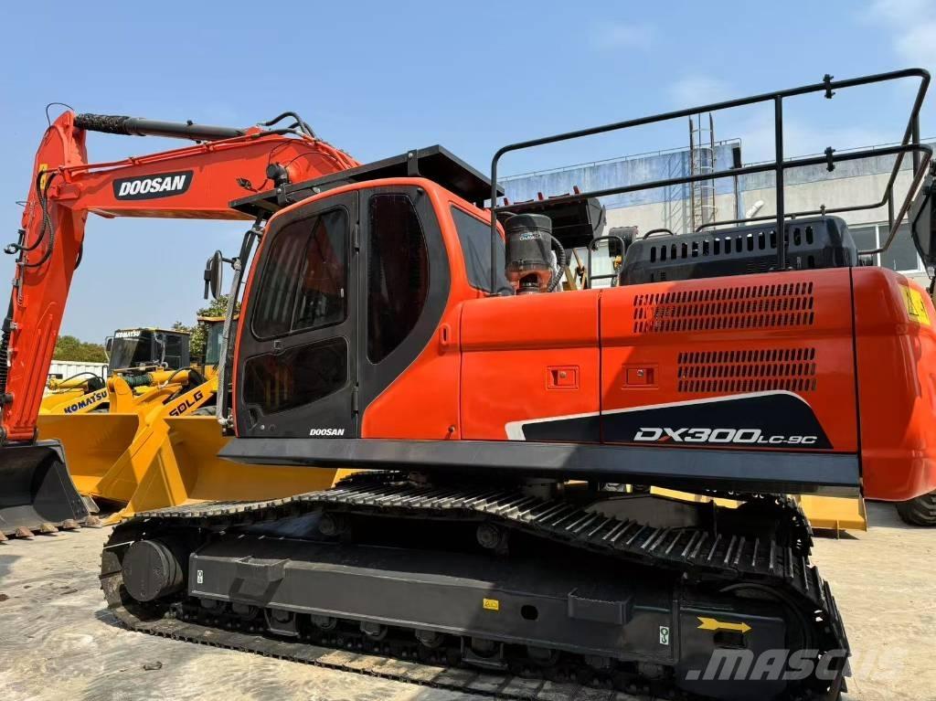 Doosan DX 300 LCA Верижен екскаватор