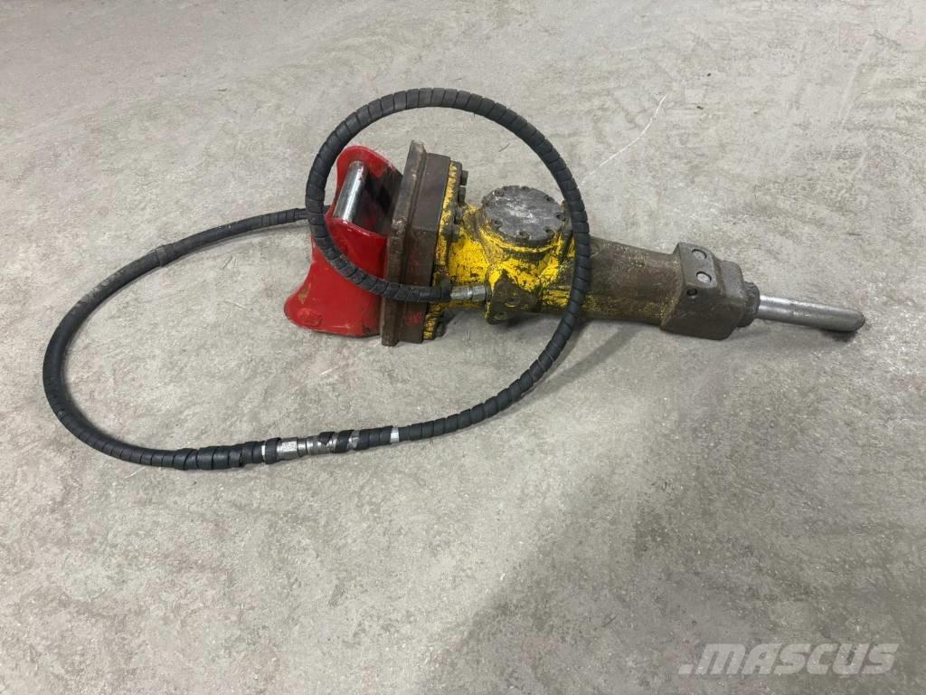 Epiroc SB 102 Чукове/Раздробители
