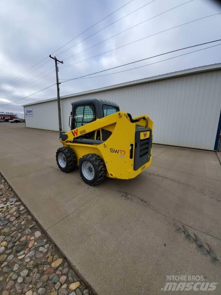 Wacker Neuson SW17 Мини товарачи
