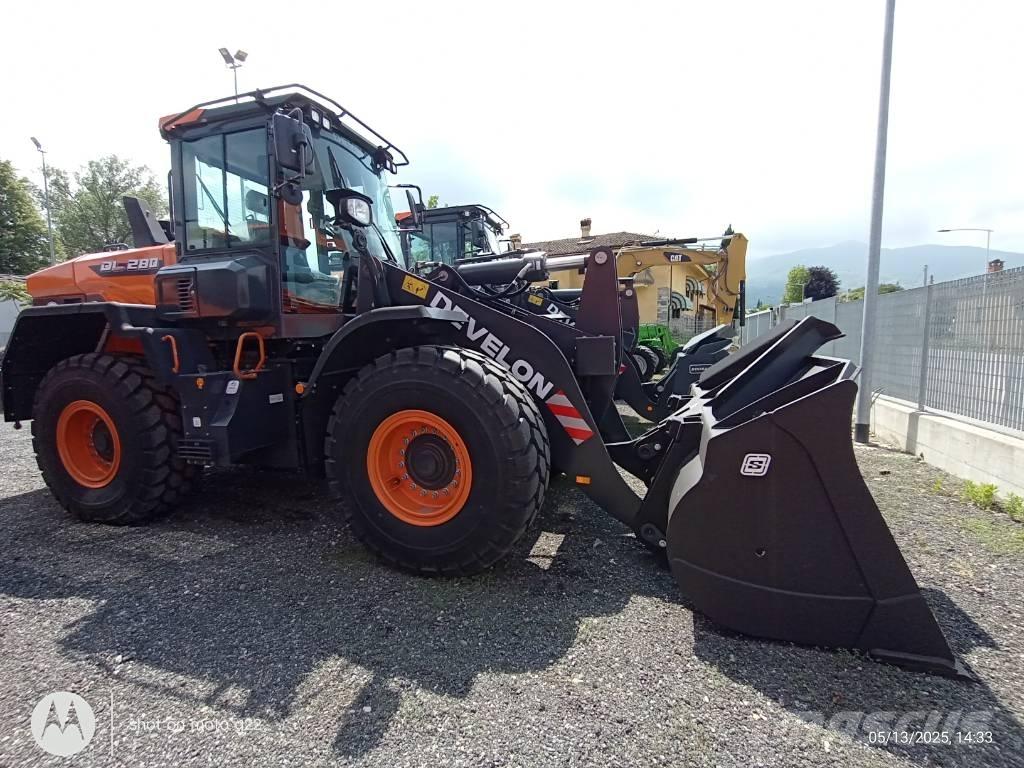 Develon DL 280-7 Колесни товарачи