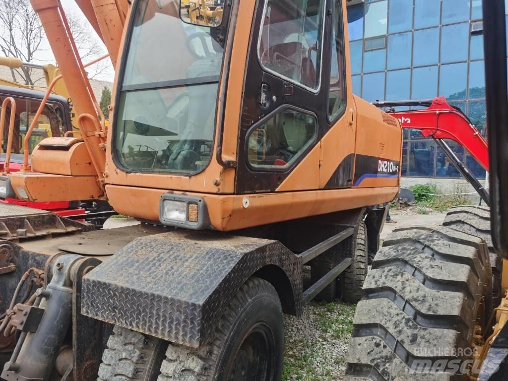Doosan DH 210 W-7 Колесни екскаватори