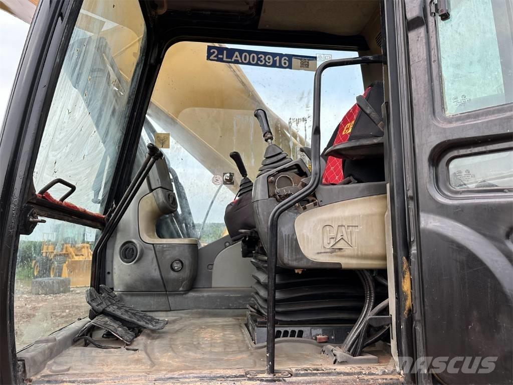 CAT 330 D L Верижен екскаватор