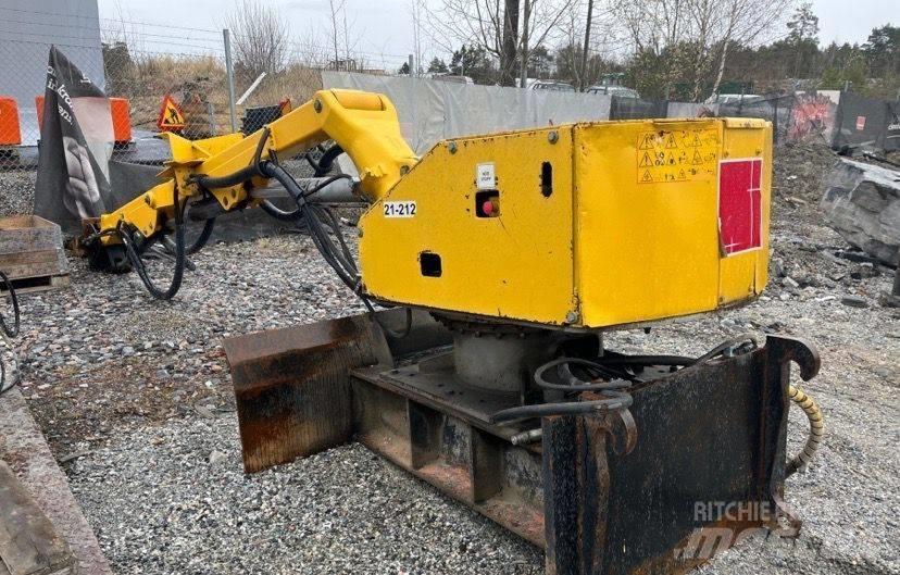 Brokk 330 Верижен екскаватор