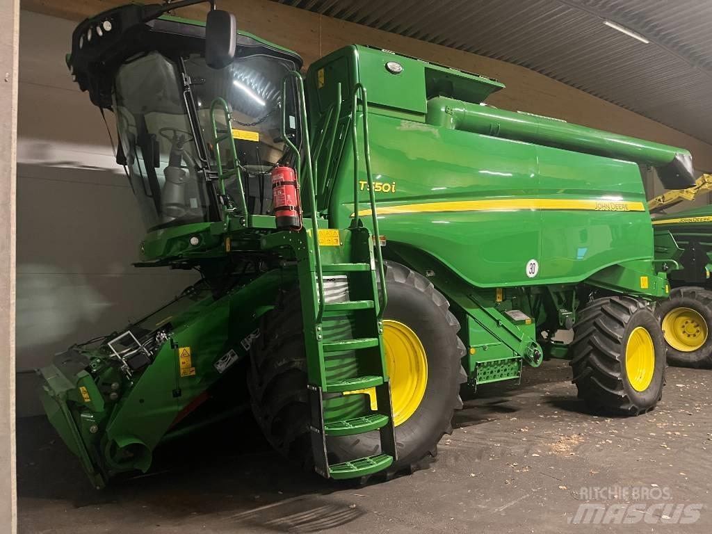 John Deere T550i Комбайни