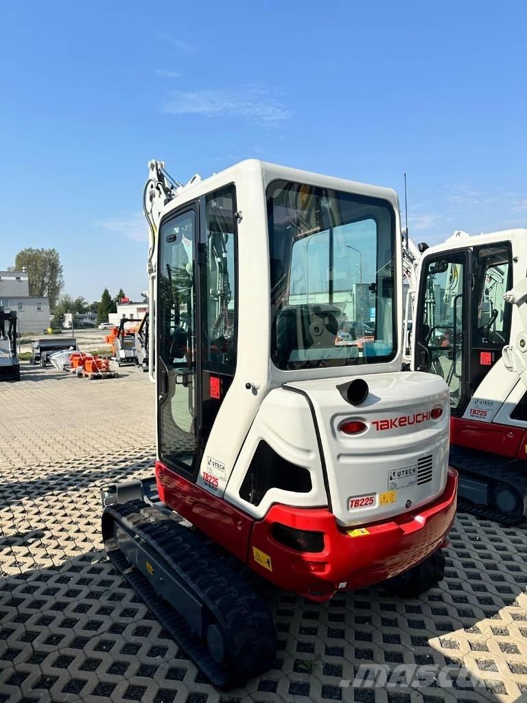 Takeuchi TB 225 V0 Мини екскаватори < 7 т