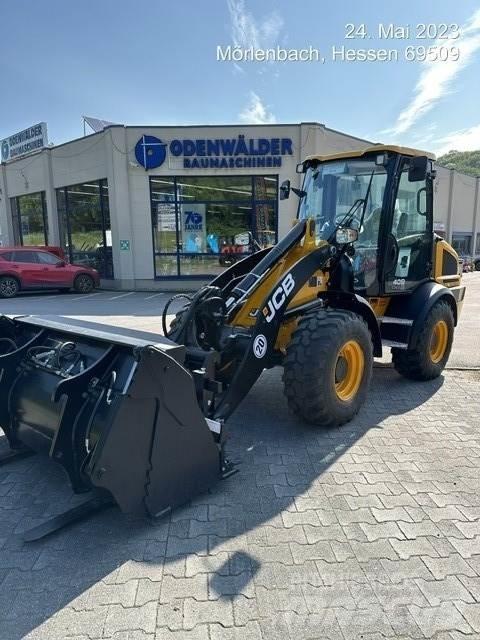 JCB 409 Колесни товарачи