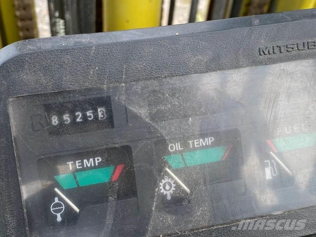 Mitsubishi FD25T Дизелови камиони