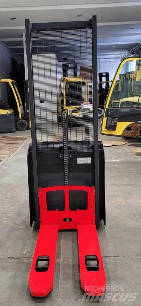 Hyster S 1.0 E Вилични кари-повдигачи - други