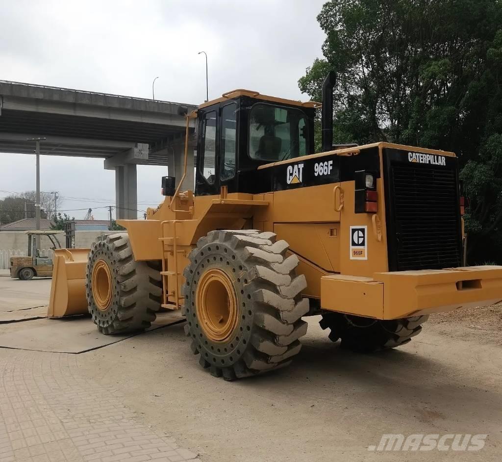 CAT 966 F Колесни товарачи
