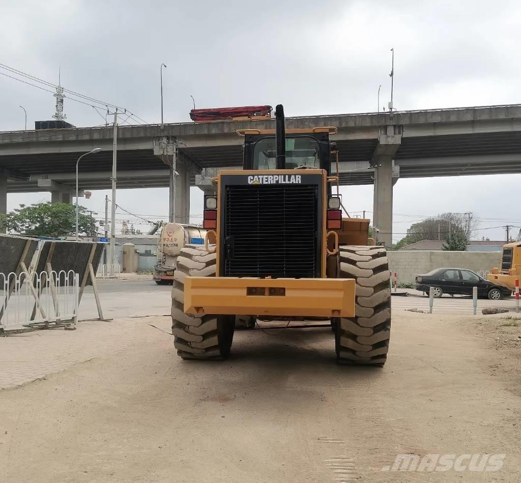 CAT 966 F Колесни товарачи
