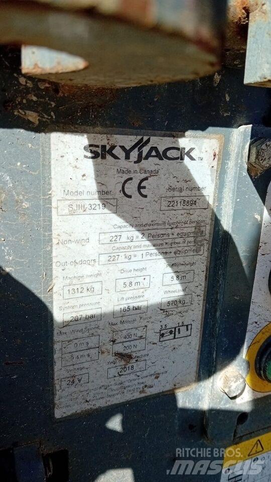 SkyJack SJ 3219 Ножични работни платформи
