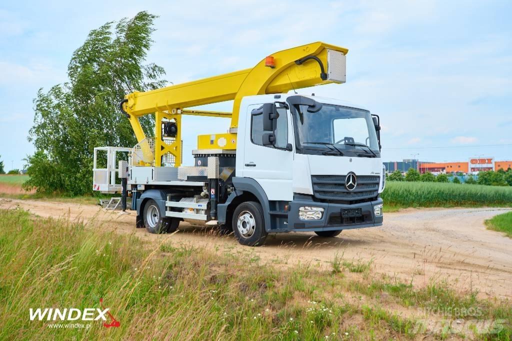 Palfinger P 300 KS Моторизирани платформи с талига