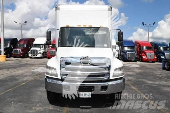 Hino 268A Влекачи