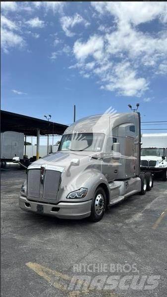 Kenworth T680 Влекачи